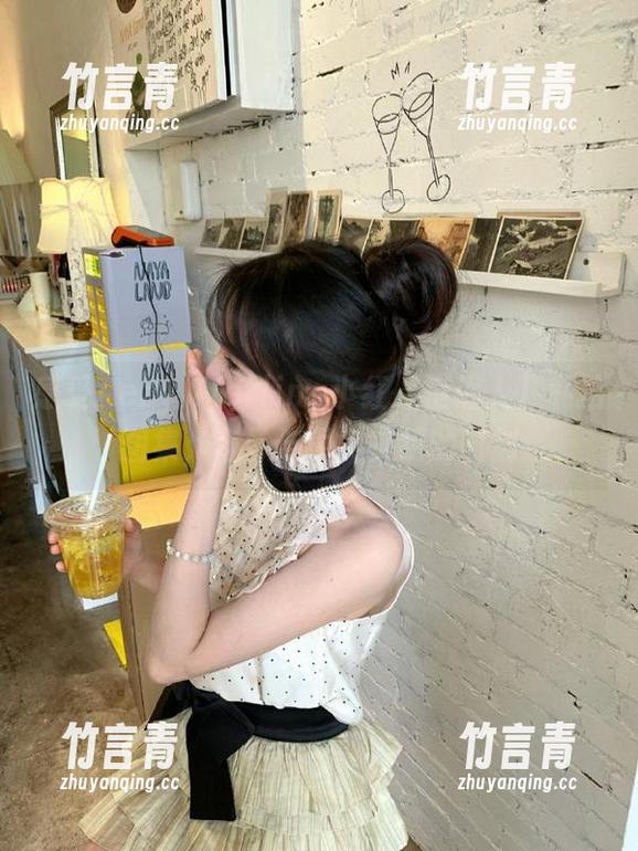 感受Aery Tiefling小红（链锯人）私拍图集，奇妙与现实交织的时刻